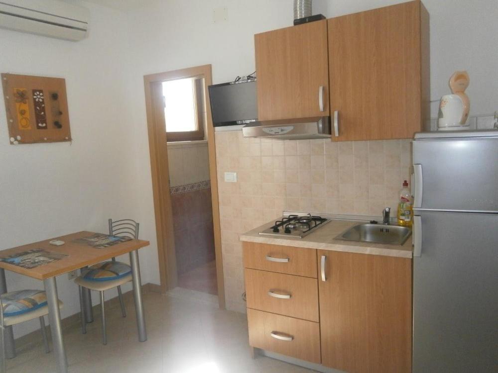 Apartments With A Parking Space Igrane, Makarska - 13535 客房 照片