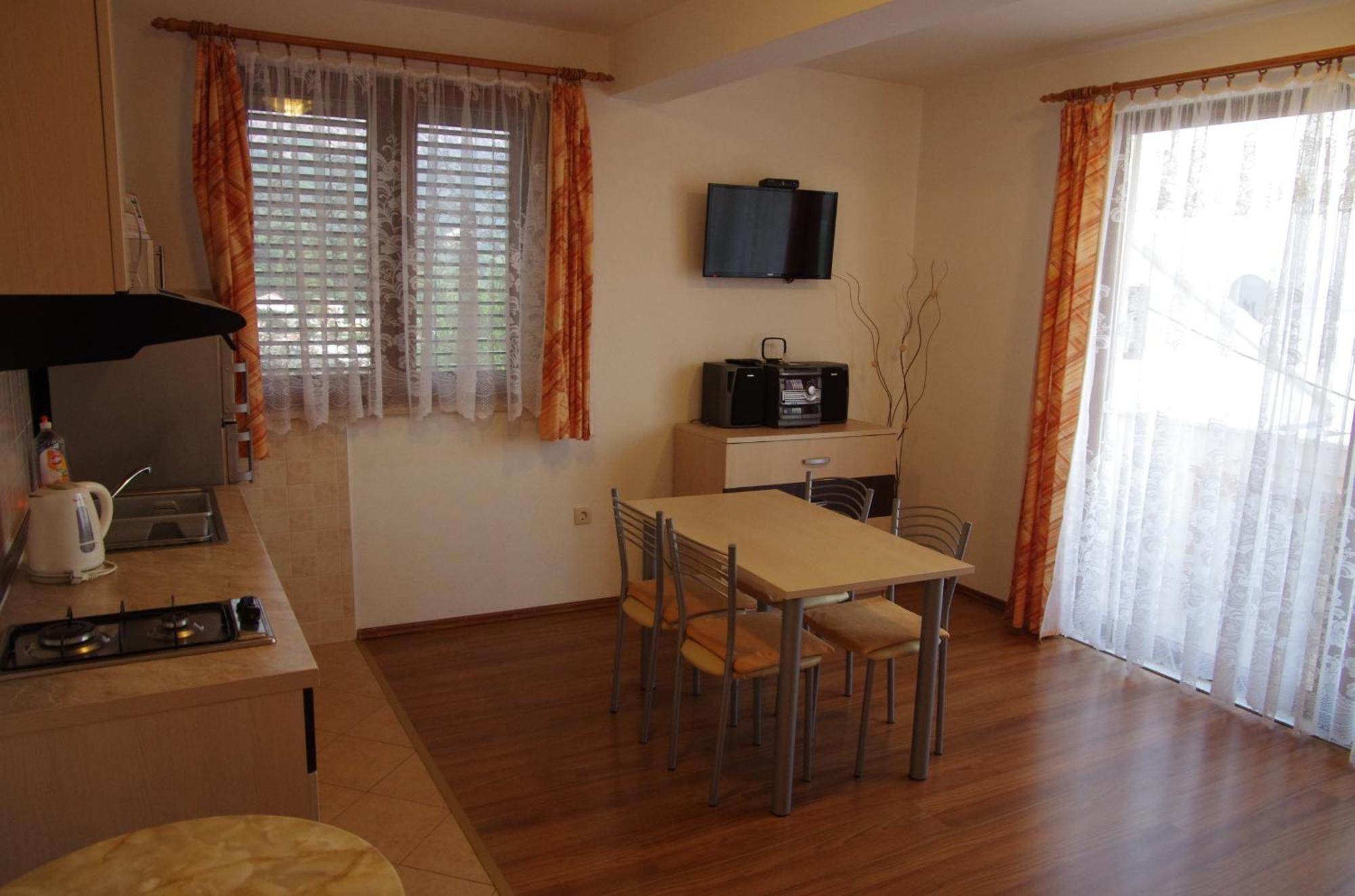 Apartments With A Parking Space Igrane, Makarska - 13535 客房 照片